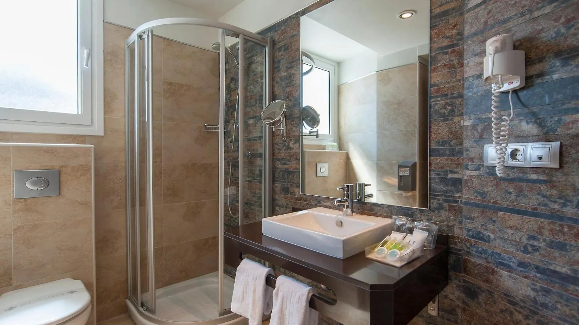 *** Hotel Sercotel Codina San Sebastian Spain