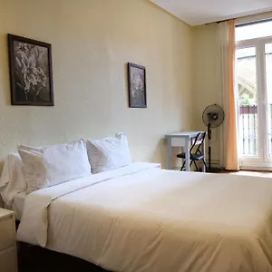 Habitación en casa particular Apain Ht